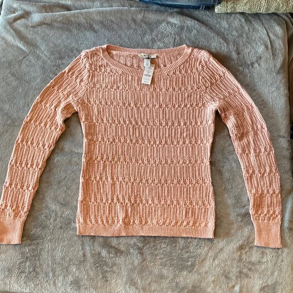 Sweater - Picture 1 of 4